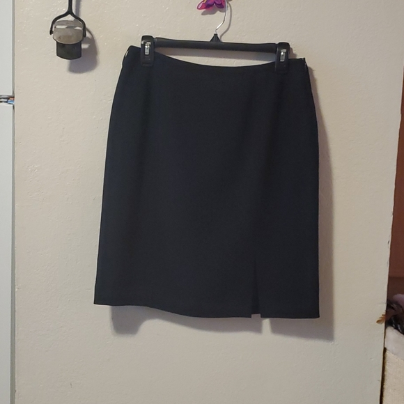 Jones 💼 New York black skirt - Picture 2 of 8